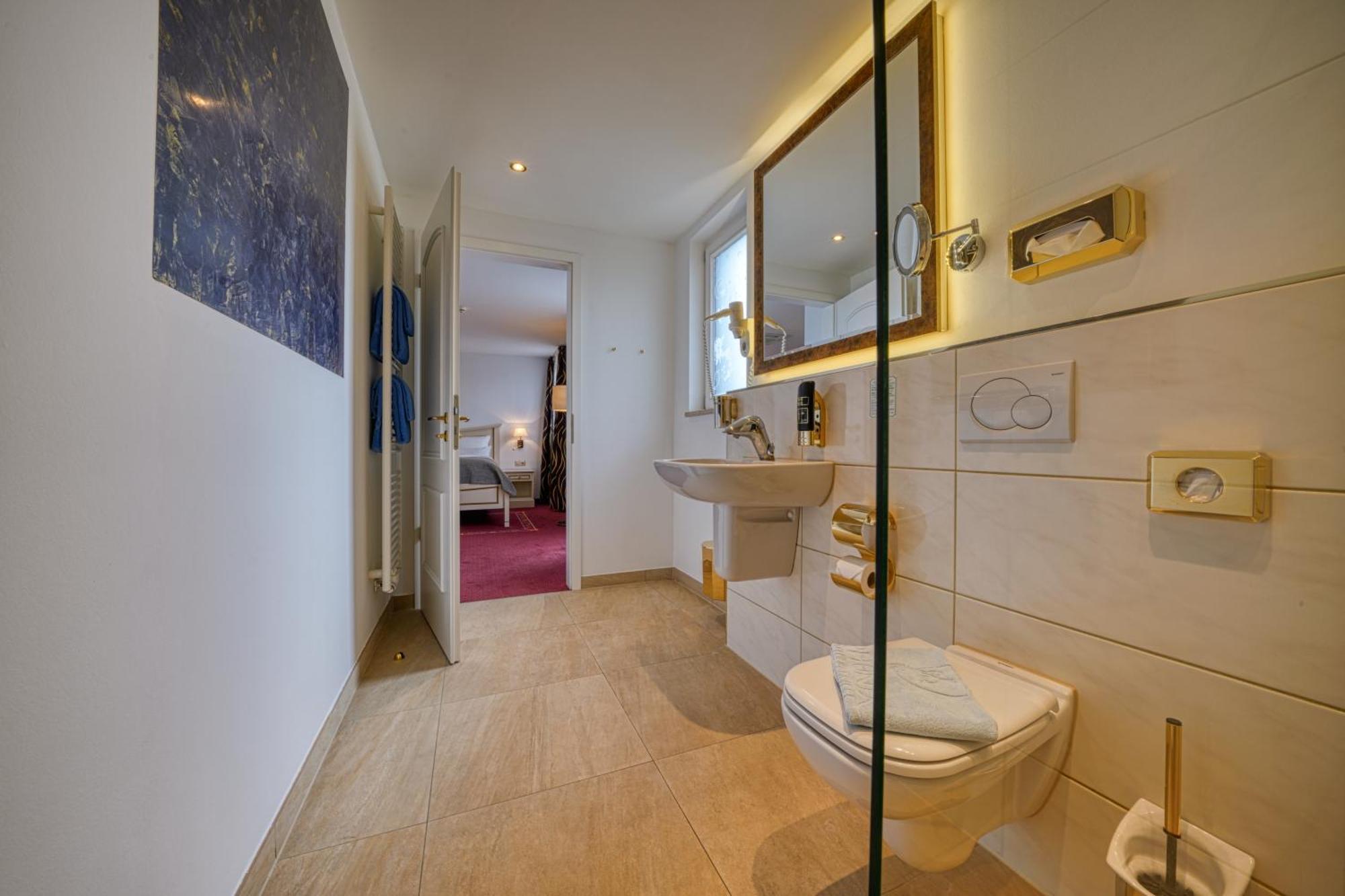 Seeblick Hotel 4*