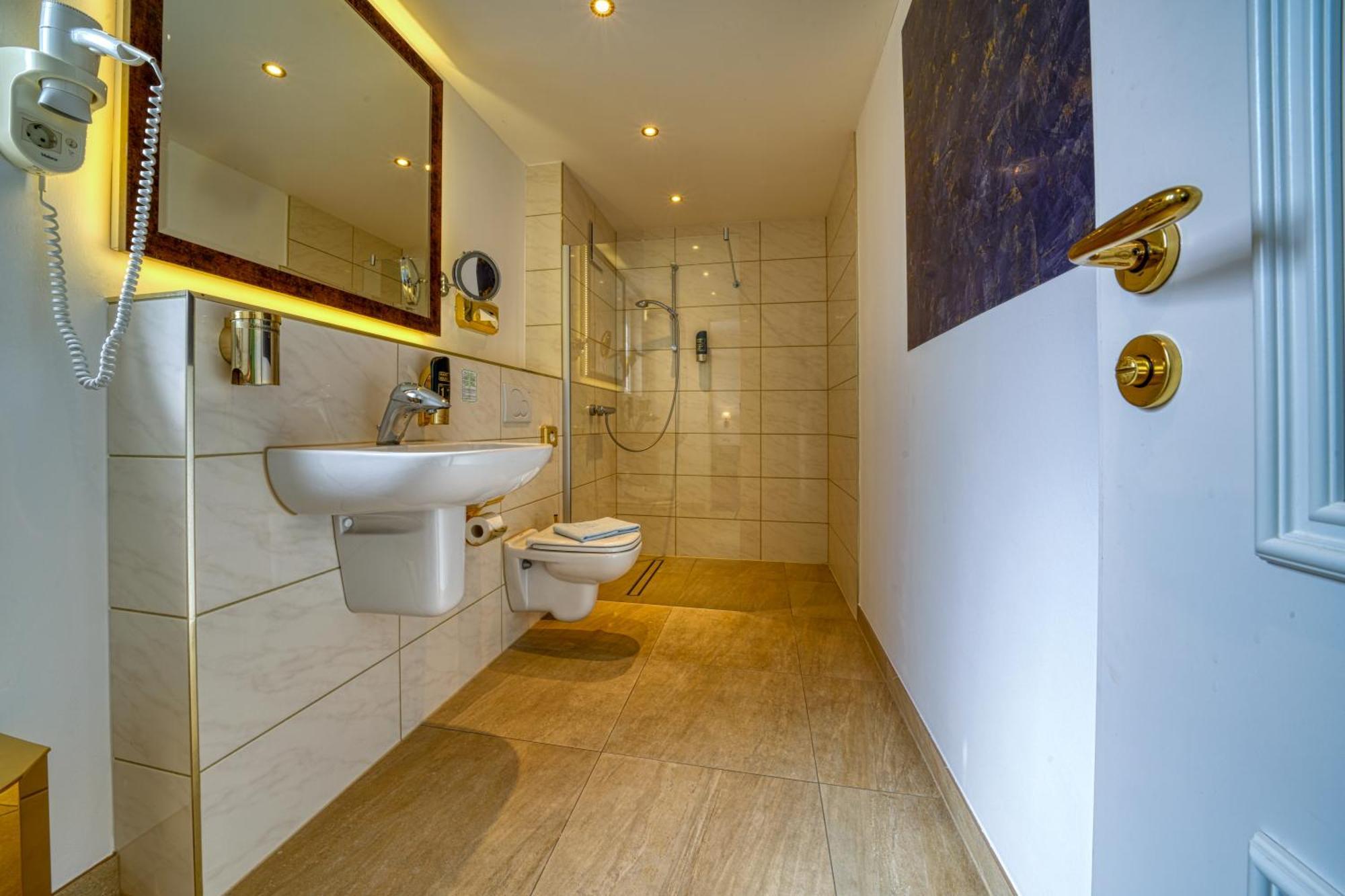 Phoenix Seeblick Hotel 4*