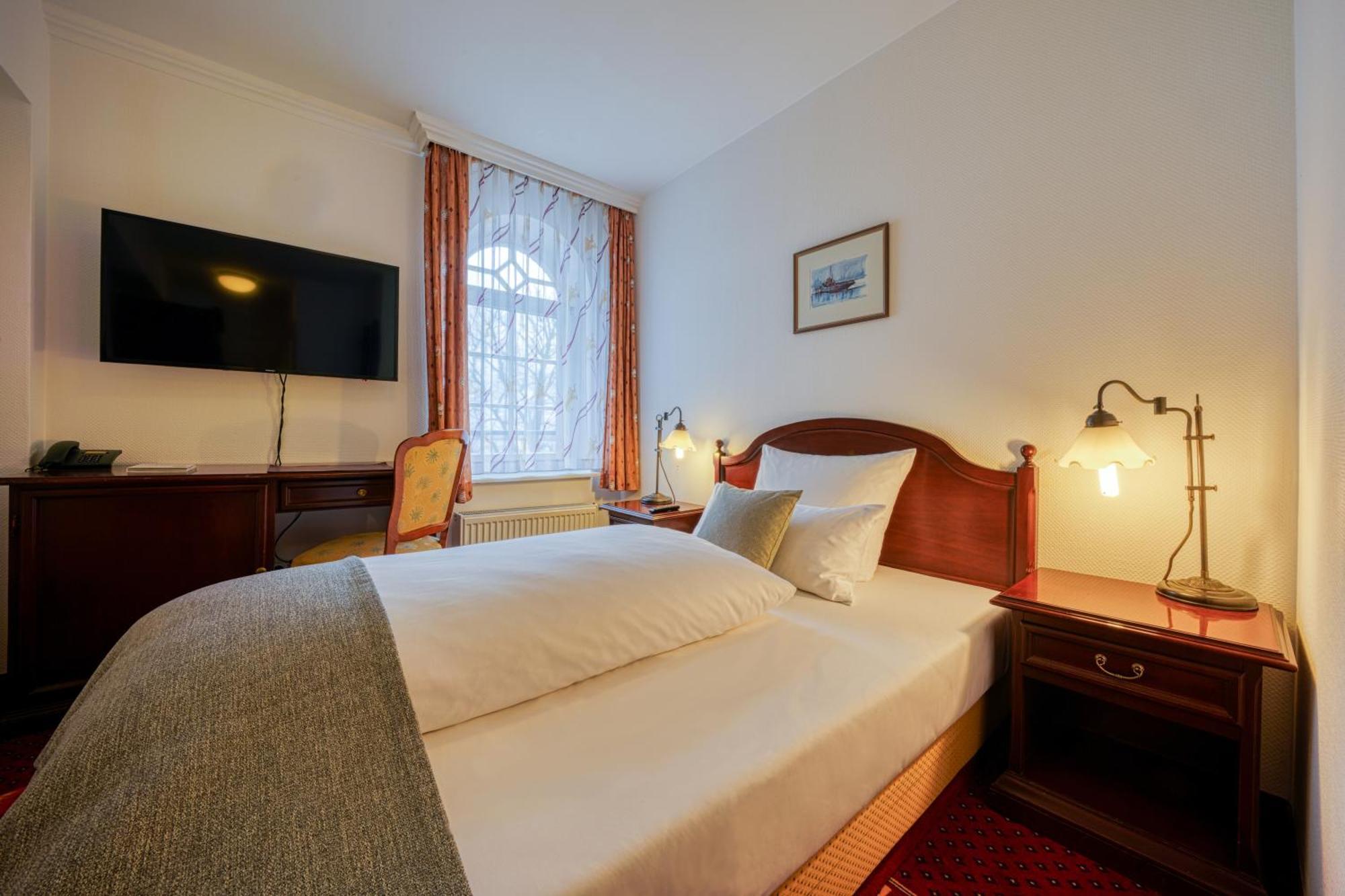 Hotel Phoenix Seeblick 4*
